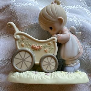 Precious moments something precious from above 1996. Retired